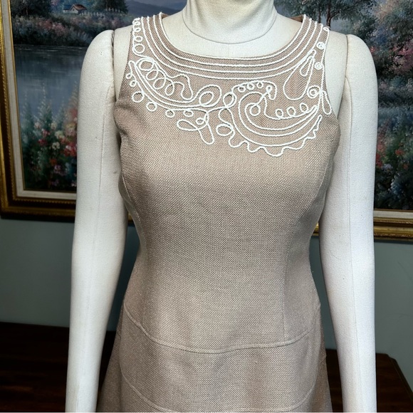 Anne Klein Tan White Embroidered Rope Sleeveless Empire Waist Dress - Picture 4 of 8